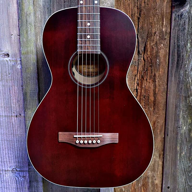 Art & Lutherie Roadhouse Parlor Tennessee Red | Reverb