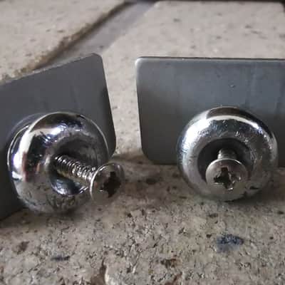 Korg 707 - 2 x original guitar strap locks