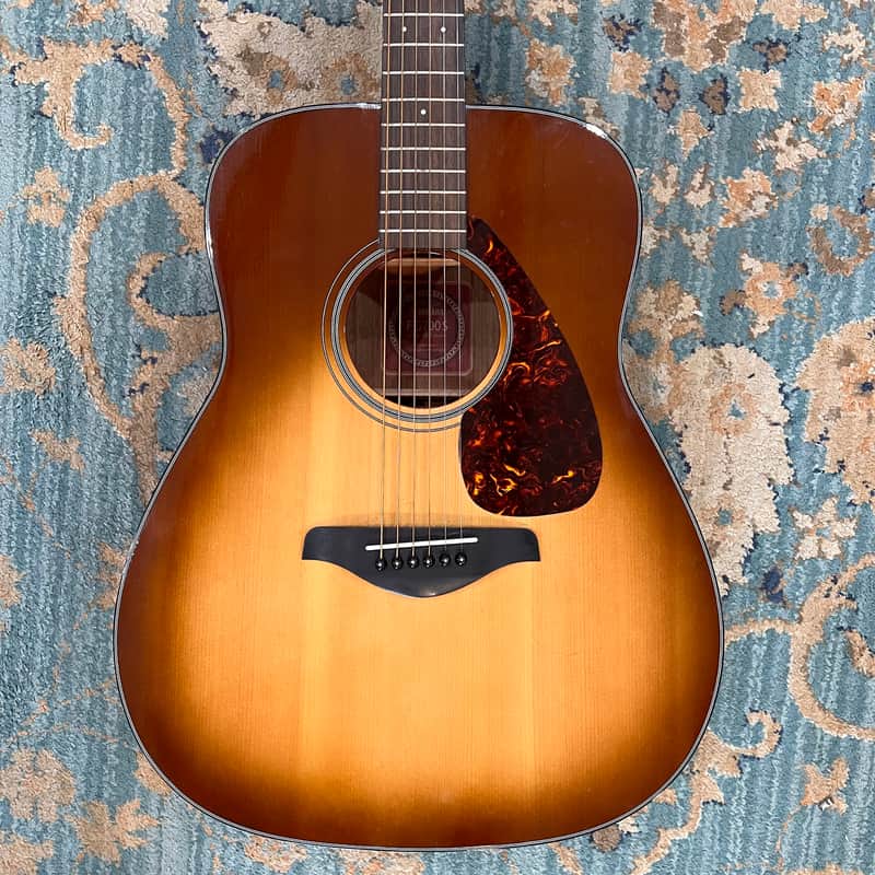 Yamaha FG700S