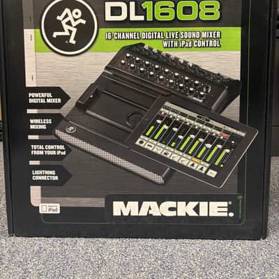 Immagine Mackie DL1608 16-Channel Wireless Digital Mixer with Lightning Connector 2014 - Present - Black - 1