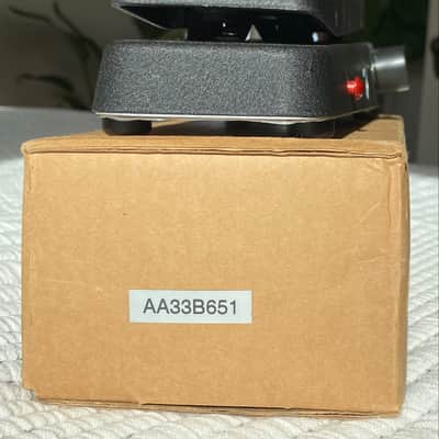 Original Rev. 3 Dunlop BB535 Series Cry Baby Wah w/ box & plastic on bottom image 9