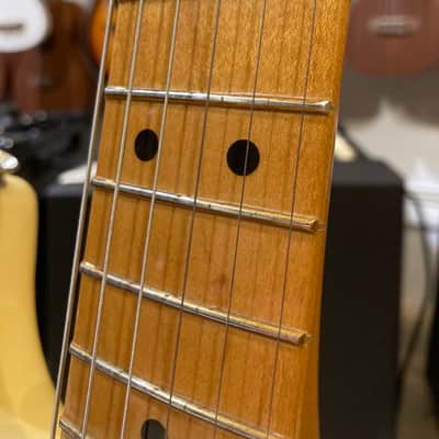 Fender Vintera II '70s Stratocaster with Maple Fretboard - Vintage White image 10