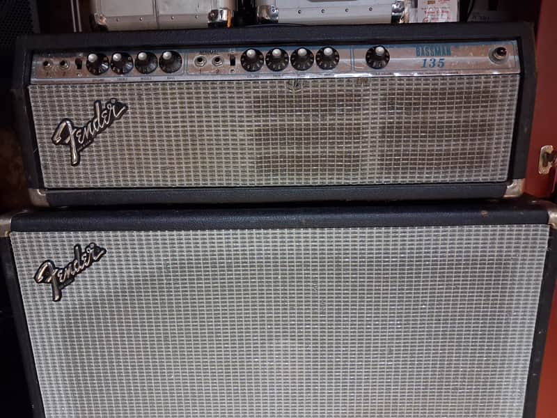 Fender Bassman 135 con pantalla Fender Dual Showman Rev D130 Años 70 image 1