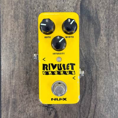 NuX NCH-2 Rivulet Chorus 2010s - Yellow Effects Pedal image 1