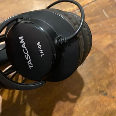 Tascam TH-05 2010s Black image 2