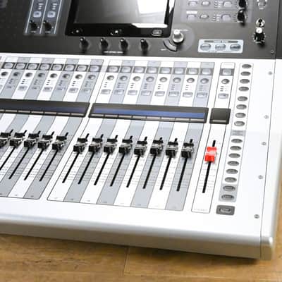 Yamaha TF3 24-Channel Digital Audio Mixer CG0144J imagen 3