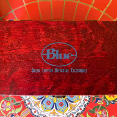 Blue Mouse 2010s - Black image 2