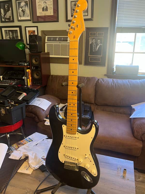 Fender Strat with Maple Fretboard 1987 - 1998 - Black image 1