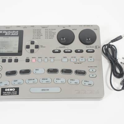 ZOOM RhythmTrak 323 RT-323 Drum Machine Bass Synth w/ 100-240V PSU