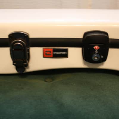 Crossrock Fiberglass Mandolin Hard Case fits both F & A Body Mandolin with TSA Lock, Milky White image 4
