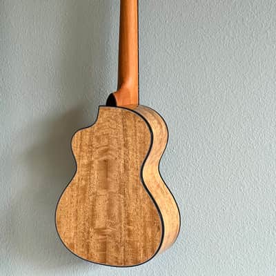 Kala KA-MNGG-T Mango Tenor Cutaway Ukulele Metropolitan - Gloss image 8