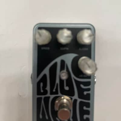 Lovepedal Custom Effects Blue Wave Tremolo Hermida Guitar Effect Pedal image 2
