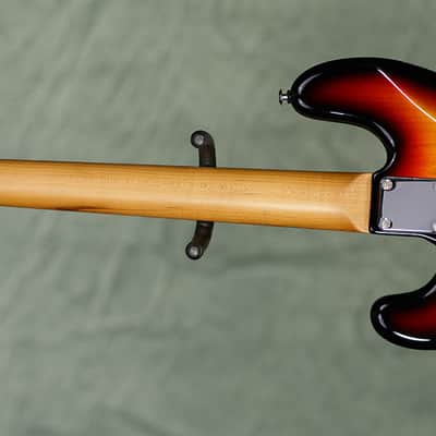 Suhr Classic P 3-Tone Burst / Rosewood image 3