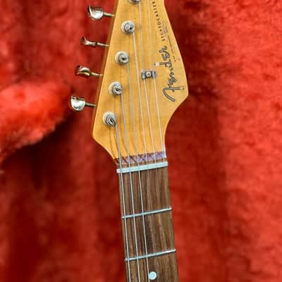 1992 Fender Stevie Ray Vaughan Stratocaster with Pau Ferro Fretboard - 3-Color Sunburst image 4