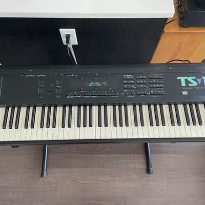 Ensoniq TS-12 Vintage Synthesizer Workstation with Rugged Padded Case