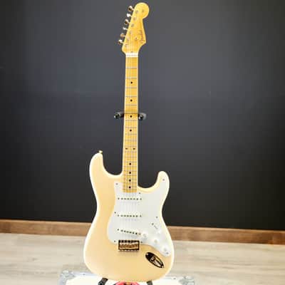 Fender Custom Shop Limited Edition 1954 Hardtail Stratocaster DLX Closet Classic 1-Piece Quartersawn Maple Neck Fingerboard Super/Super Faded Aged Shell Pink image 3