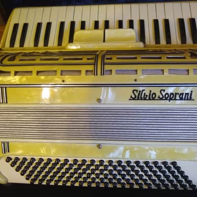 Silvio Soprani 120 Bass Accordion 1960's Cream Mother of Pearl image 3