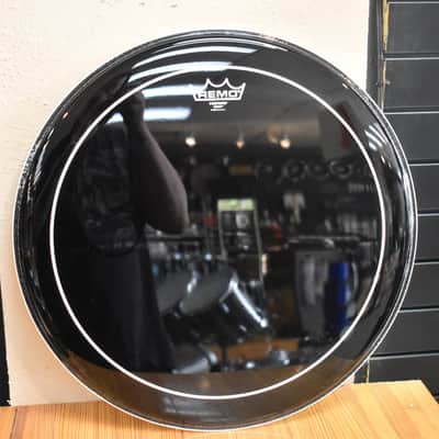 Remo Ebony Pinstripe and Ambassador 18" Tom Head Pair image 2