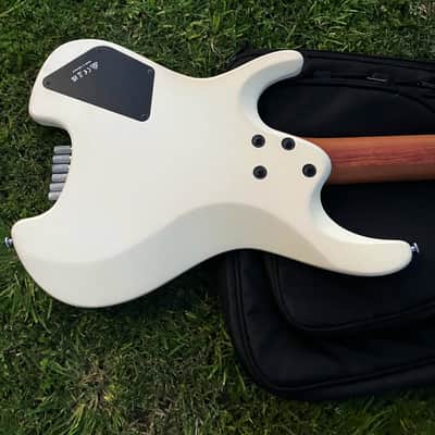 Ibanez ICHI10-VWM Ichika Nito Signature Quest 2021 - Vintage White Matte image 6