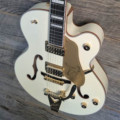 Gretsch G6136T-MGC Michael Guy Chislett Falcon w/Bigsby - Vintage White image 5