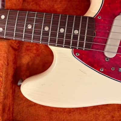 Fender Mustang Guitar with Rosewood Fretboard 1964 - 1969 - Olympic White image 18