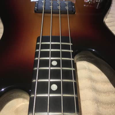 USA G&L L-1000 2014 3 Tone Sunburst lefty image 18