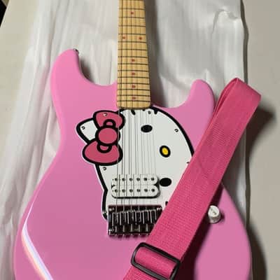 Fender Squier Hello Kitty Stratocaster w/matching gig bag, strap, original box Pink 2005 Rare Like image 17