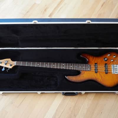 Fender Deluxe Series Jazz Bass 24 Fret Quilt Top w/ Active EQ, Duncan Pickups and Hardshell Case image 14