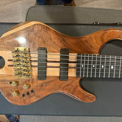 The Collector’s Choice: Treker Custom 6-String Bass – Alembic Pickups – Mint/Like-New image 1