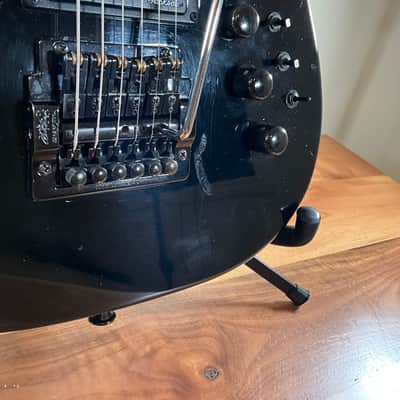 Charvel Model 4 HSS with Rosewood Fretboard 1986 - 1989 - Black image 2