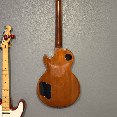2001 Gibson Les Paul Standard Honeyburst image 2