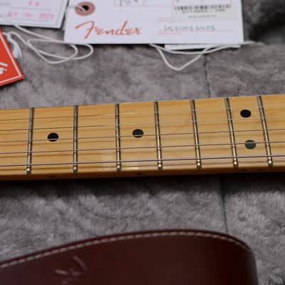 Fender American Professional II Stratocaster with Maple Fretboard 2020 - Present - 3-Color Sunburst image 4