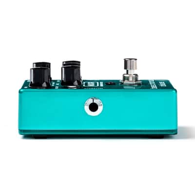MXR M83 Bass Chorus Deluxe - Guitar Effect Pedal image 3