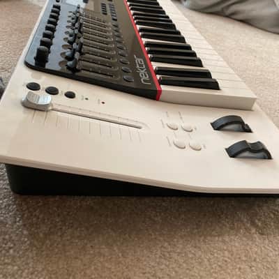 Nektar Panorama P4 49-Key USB MIDI Keyboard Controller 2018 - 2021 - White image 3