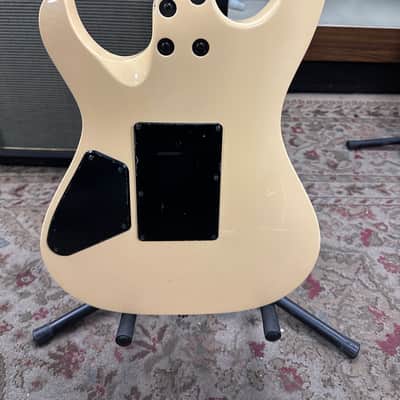 Vola OZ-24 “Voice of Life & Art” HH - Cream image 2