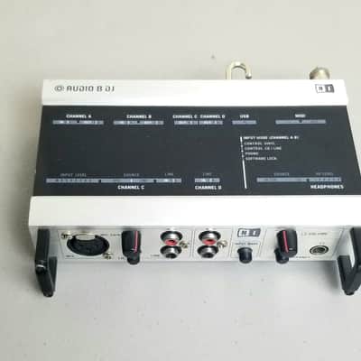 Native Instruments Audio 8 DJ USB Audio Interface image 2