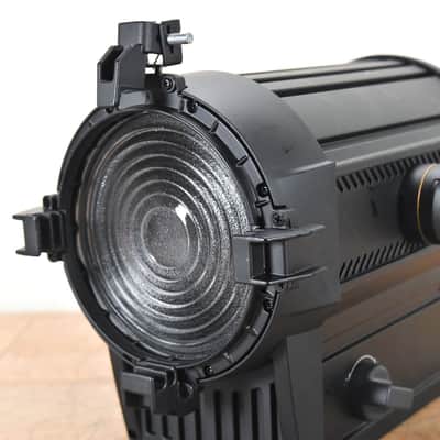 Chauvet Ovation F-95WW LED Fresnel Fixture CG006QB image 2