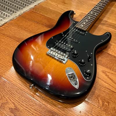 Fender American Special Stratocaster HSS 2011 - 3-Tone Sunburst w/ Black Pickguard image 3