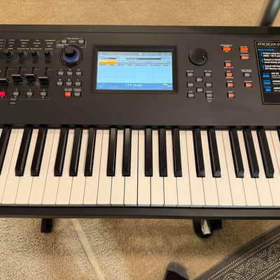 Yamaha MODX8 Synthesizer image 2
