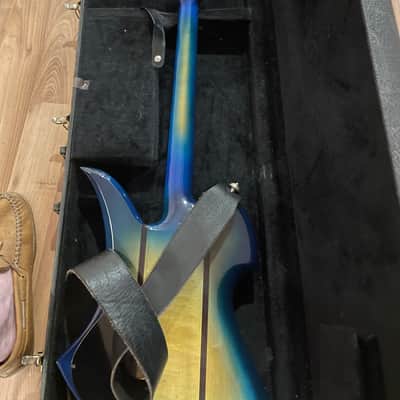 B.C. Rich Mockingbird Standard 1981 - 1987 - Blue Sunburst image 9