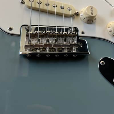 Fender American Professional Stratocaster with Rosewood Fretboard 2017 - 2019 - Sonic Grey- Electric Guitar w/Hard shell case image 16