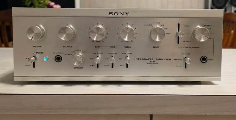 VINTAGE SONY MUSIC STEREO AMPLIFIER/MADE IN JAPAN/PHONO/AUX/110-240V