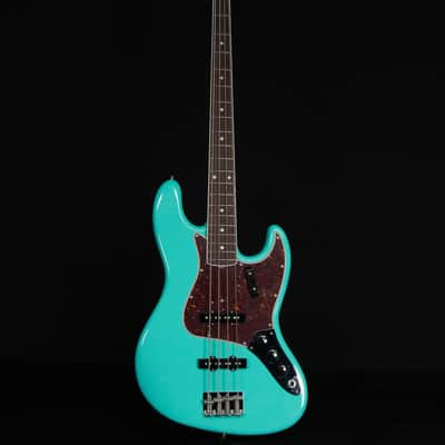 Fender American Vintage II 1966 Jazz Bass, Rosewood FB, Sea Foam Green - Demo image 5