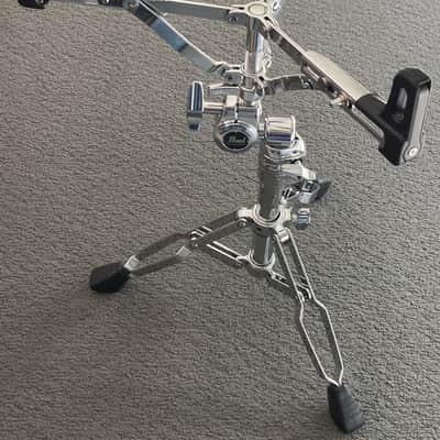 Pearl S900/S2000 Gyro-Lock Heavy-Duty Double Braced Snare Drum Stand image 2