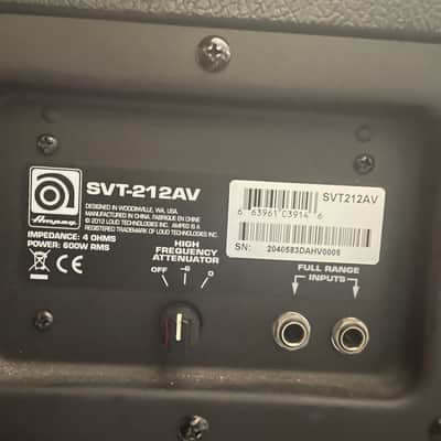 Ampeg SVT-212AV Bass Cabinet with Road Case and extra grille image 4