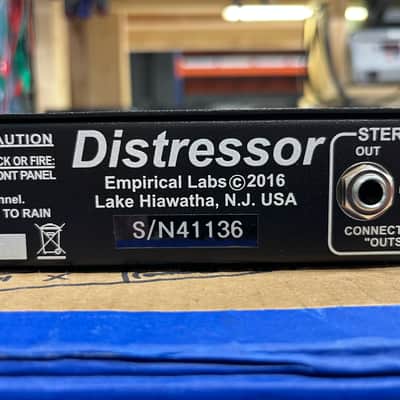 Empirical Labs  Distressor EL8X-S Distressor Pair British Mode Sequential Serial image 8