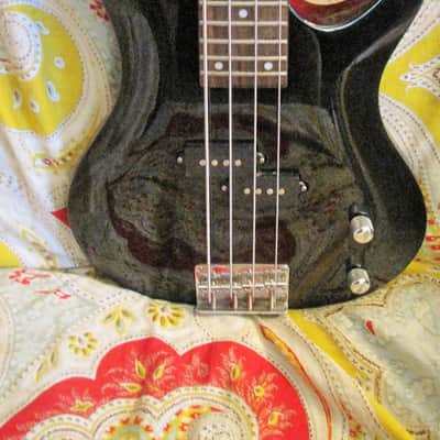 Lyon "Series 4" Bass Guitar by Washburn Black Gloss P-Bass Style image 1