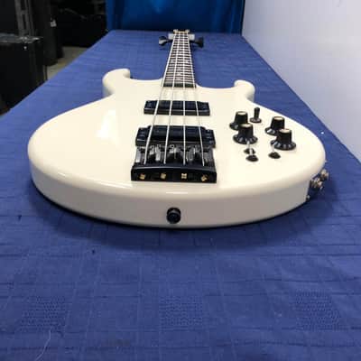 Carvin LB50 LB 50 Set Neck Stereo Electric Bass Guitar with Case Made in the 80's image 17