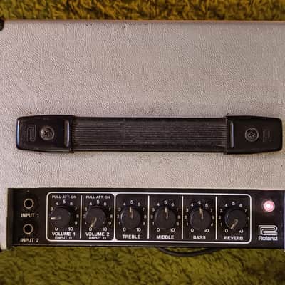 Roland Cube 40 Keyboard Combo Amplifier - 1 x 10 - Grey image 3