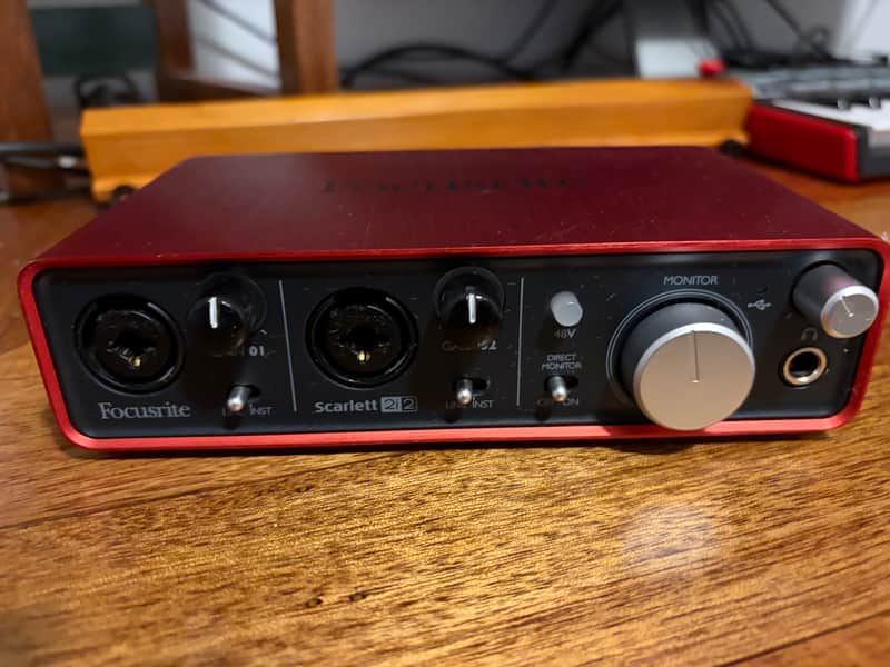 Focusrite Scarlett 2i2 USB 2.0 Audio 2015 with box image 1
